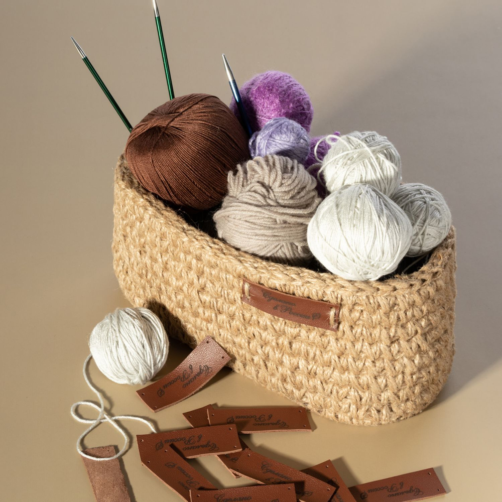 Набор бирок из натуральной кожи. Бирки для рукоделия "Сделано в России". 10 штук