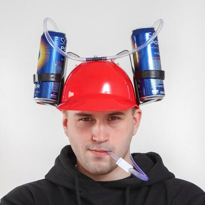 Пластиковая каска с отверстиями под банки, цвет красный