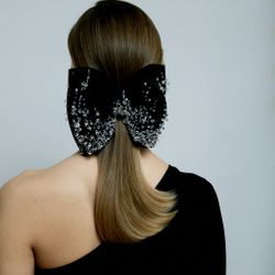 Бант классический с прозрачным декором