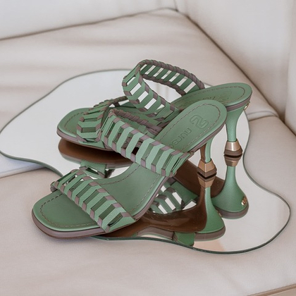 Мюли из натуральной кожи фисташкового оттенка