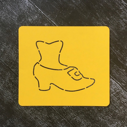 Нога в туфле №1