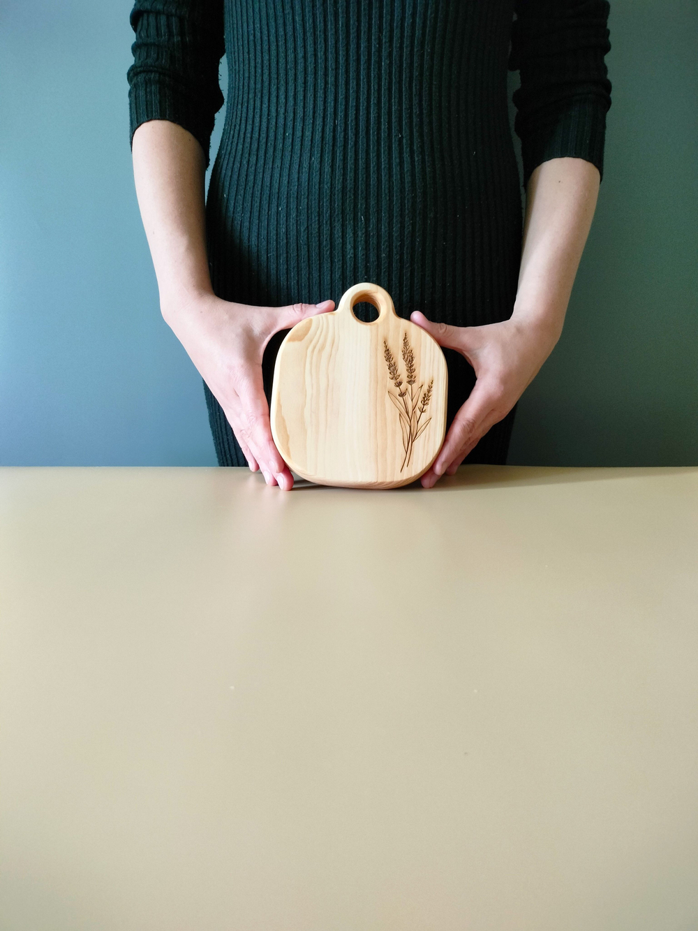 Доска разделочная из дерева сервировочная RD132