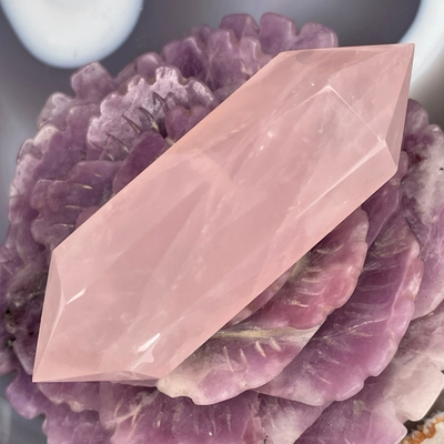 39607 Розовый кварц Кристалл двухконечный 81мм