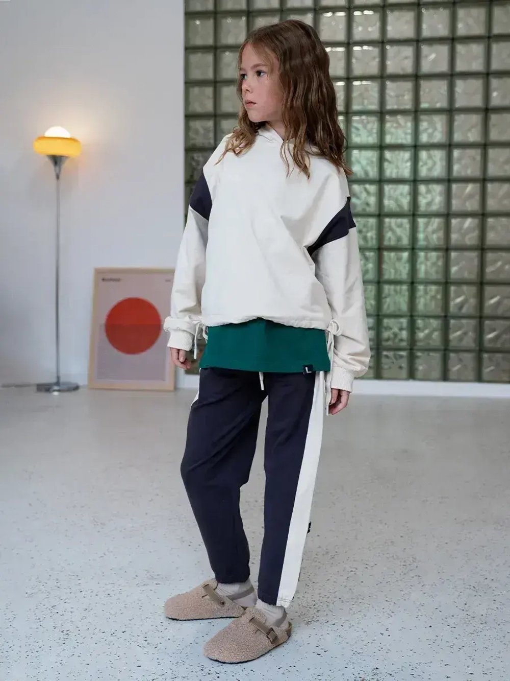 Спортивный костюм для девочки в школу