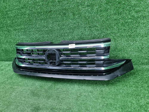 Решетка радиатора VW Teramont (2021-2023)