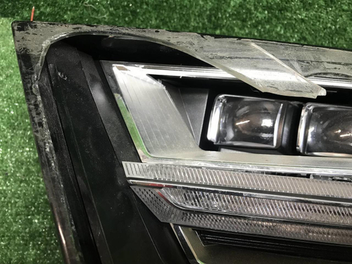 Битая Фара левая Audi Q7 2 (2015-2019) Full LED