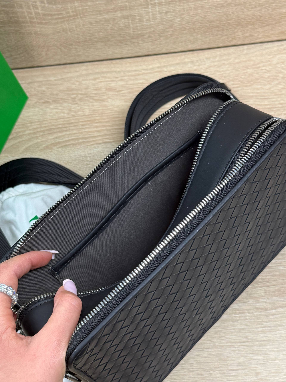 Сумка-мессенджер Bottega Veneta