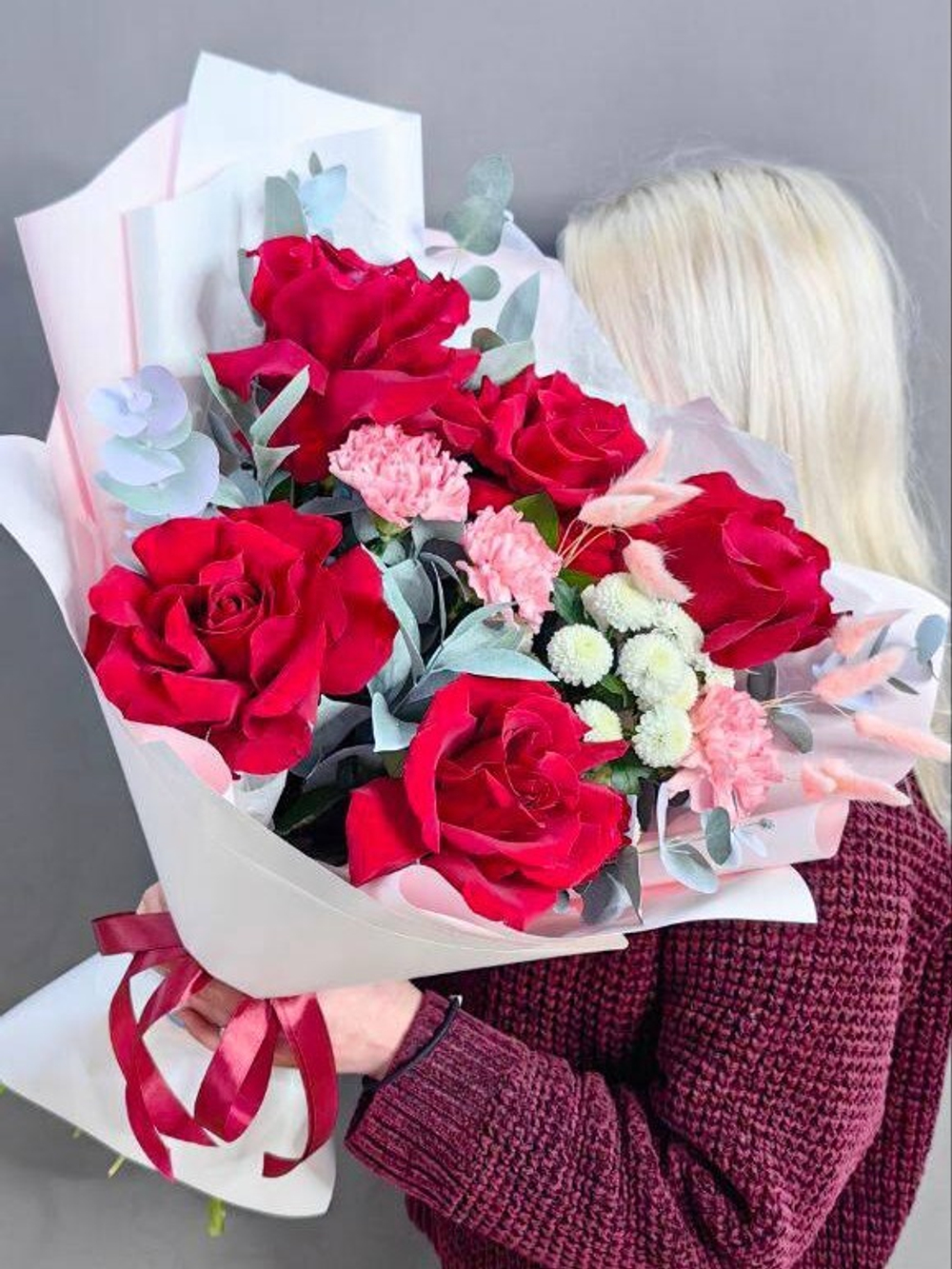 Авторский букет с 5 французскими розами сорта "Эксплорер"