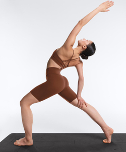 OYSHO Легинсы-велосипедки Comfortlux с высокой посадкой длиной 20 см, кофейный