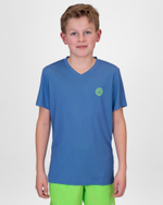 ОДЕЖДА ДЛЯ ТЕННИСА Мальчики, Футболка BIDI BADU CREW INSIDE OUT JUNIOR V NECK TEE .