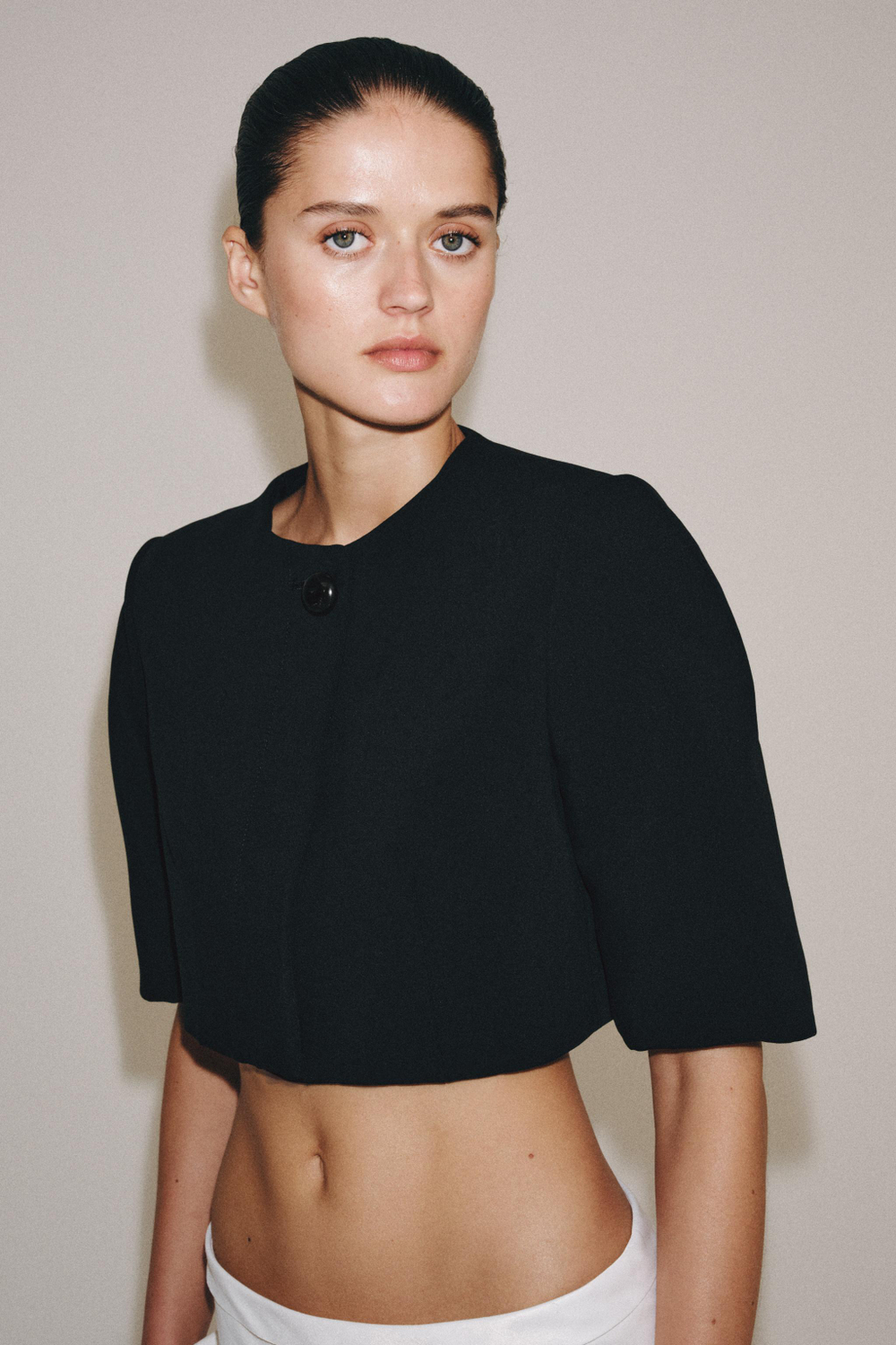 ZARA УКОРОЧЕННЫЙ БЛЕЙЗЕР — ZW COLLECTIO, ЧЕРНЫЙ