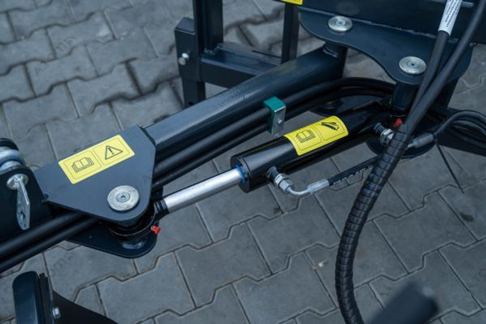 Щетка бордюрная для сорняков - EXPERT Bob-Tach