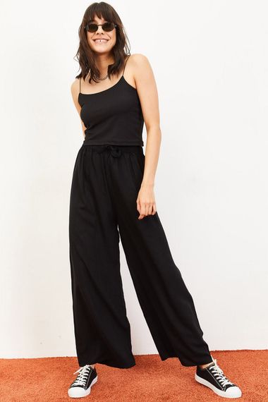Bianco Lucci Women&#39;s wide leg viscose trousers with belt, black 10061050