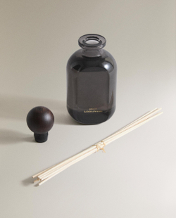 Zara Home Аромадиффузор Spicy Sandalwood 185 мл, тростниковые палочки микадо, аромат древесный, Коричневый
