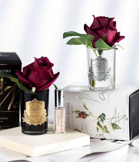 Ароматизированная красная роза в прозрачной вазе, Cote Noire