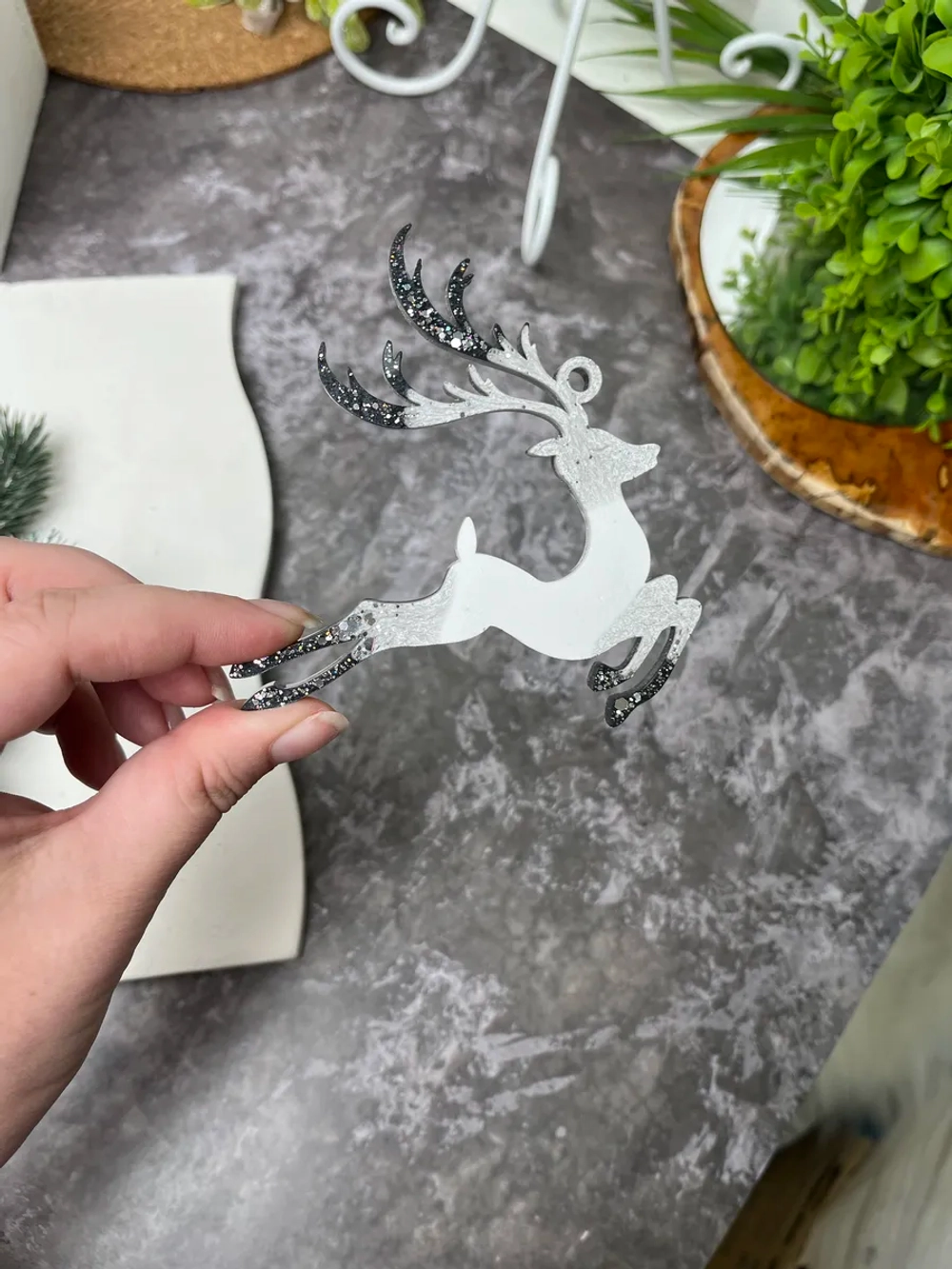 Новогодняя елочная игрушка Олень