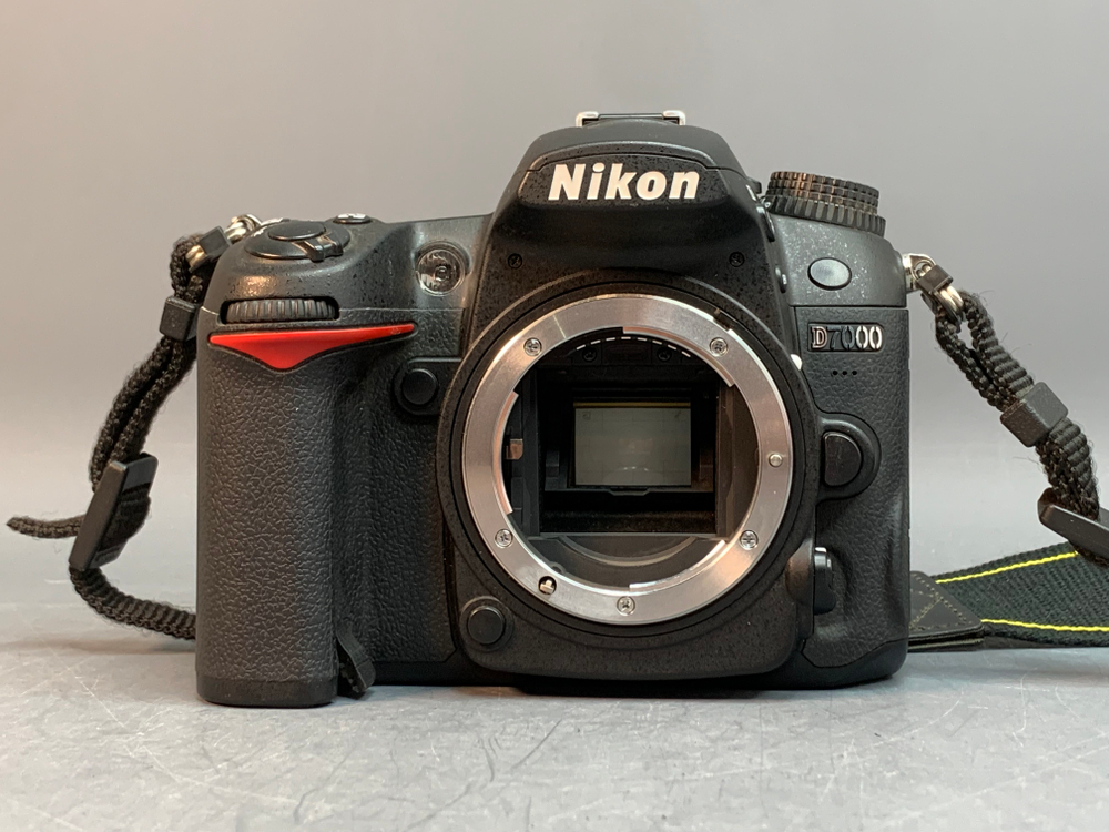 Nikon D7000 kit 18-55mm 3.5-5.6G VR 2.100 кадров