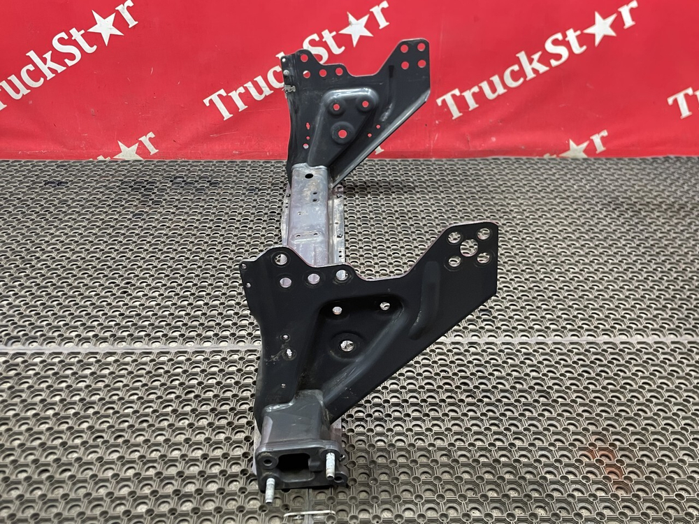 Траверса рамы передняя 2021г.