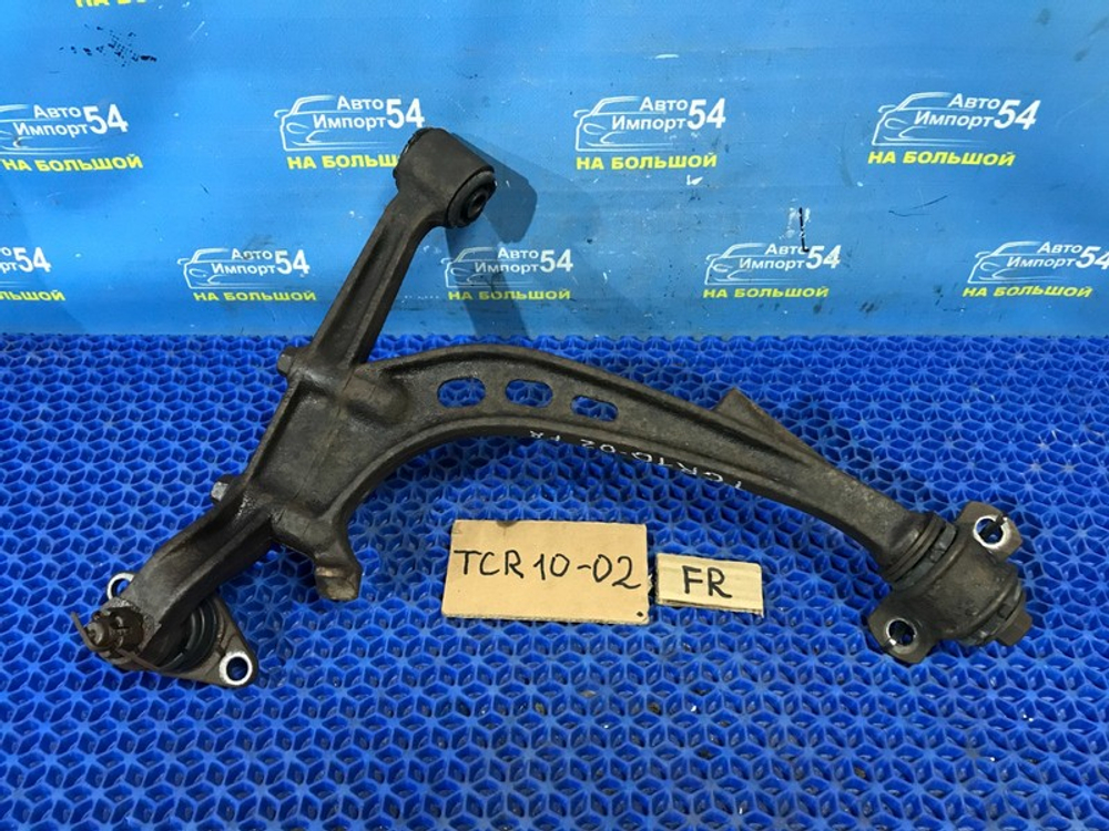 Рычаг передний правый TOYOTA ESTIMA 1999