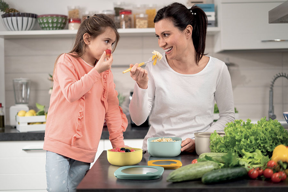 Контейнер для хранения store&more 975 мл желтый