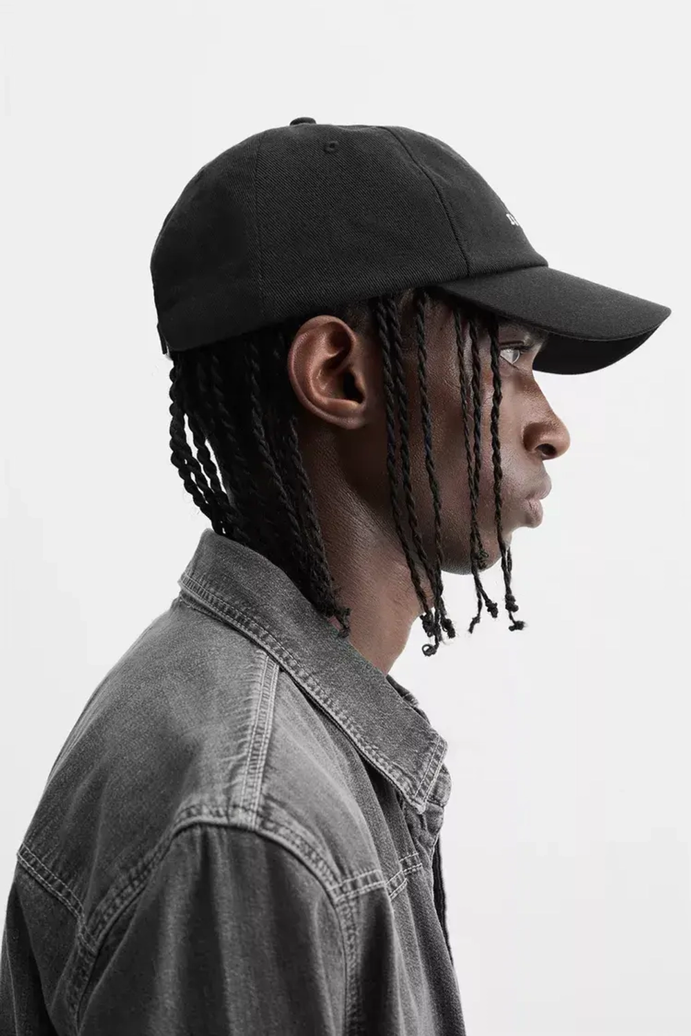 ZARA КЕПКА С ВЫШИТОЙ НАДПИСЬЮ, ЧЕРНЫЙ