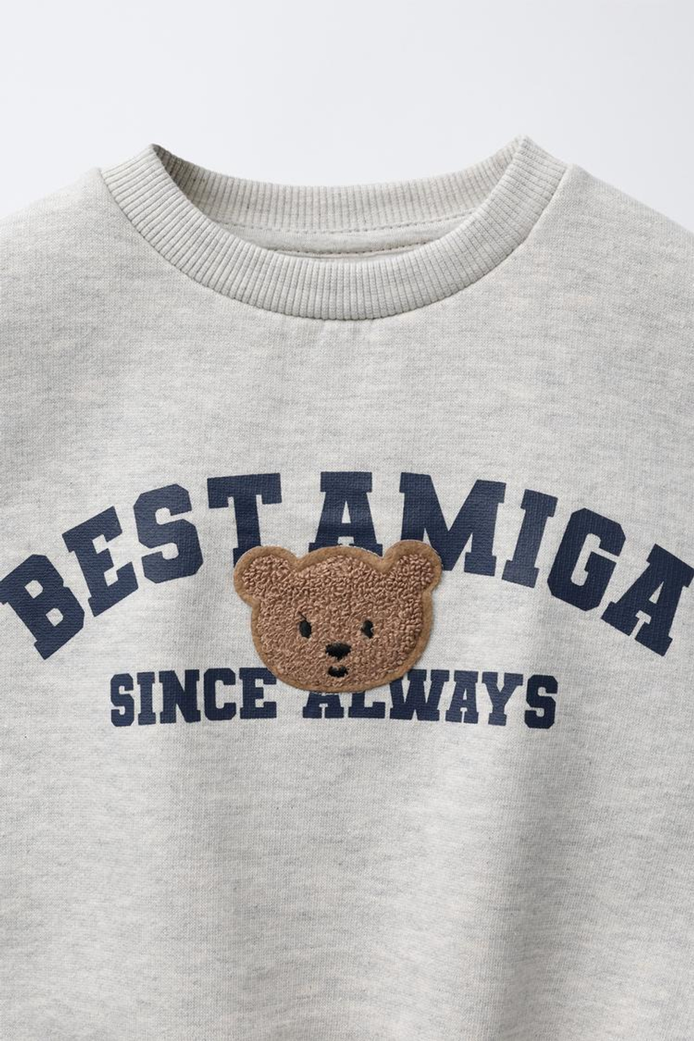 ZARA ТОЛСТОВКА В СТИЛЕ VARSITY С АППЛИКАЦИЕЙ ИЗ МАХРОВОЙ ТКАНИ, СЕРЫЙ МЕЛАНЖ