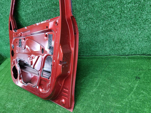 Дверь передняя правая Lada Vesta (2015-н.в.)