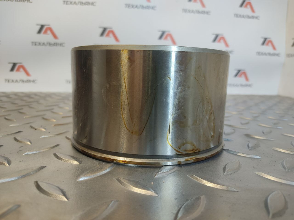 Втулка 195-21-33140