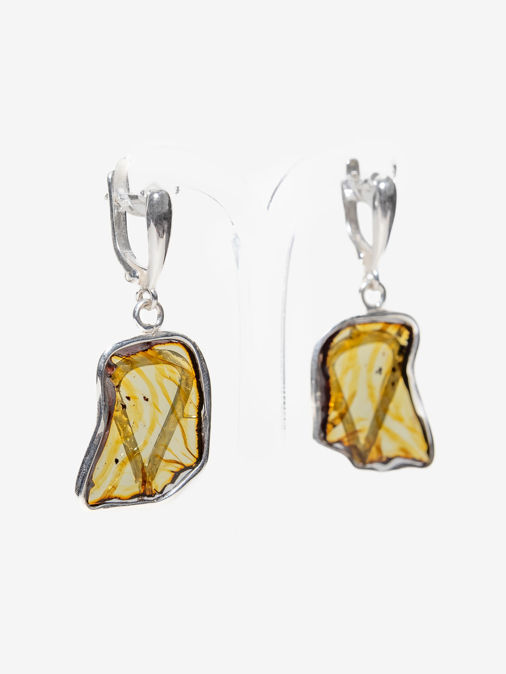 Уникальные серебряные серьги с цельным пейзажным янтарем, серебро 925 пробы