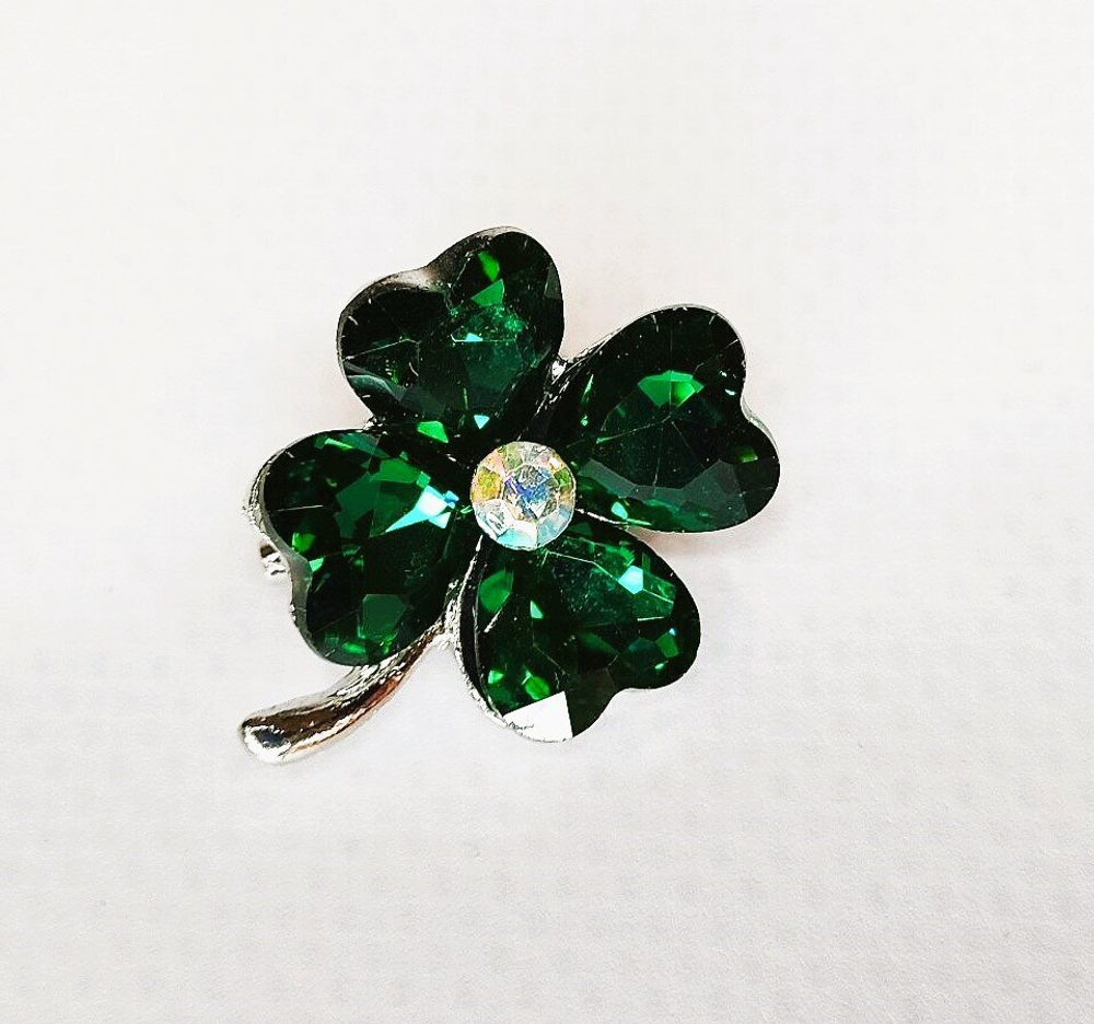 Брошь. Брошка. Клевер-четырехлистник — символ удачи. Цвет зеленый.