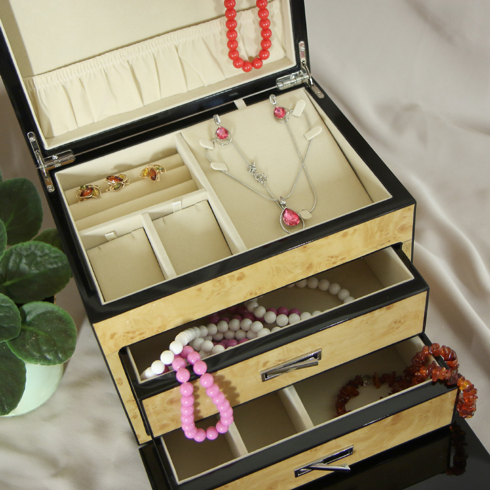 Шкатулка ювелирная