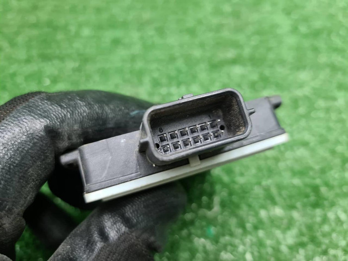 Датчик слепых зон Land-Rover Discovery 5 (2016-нв)