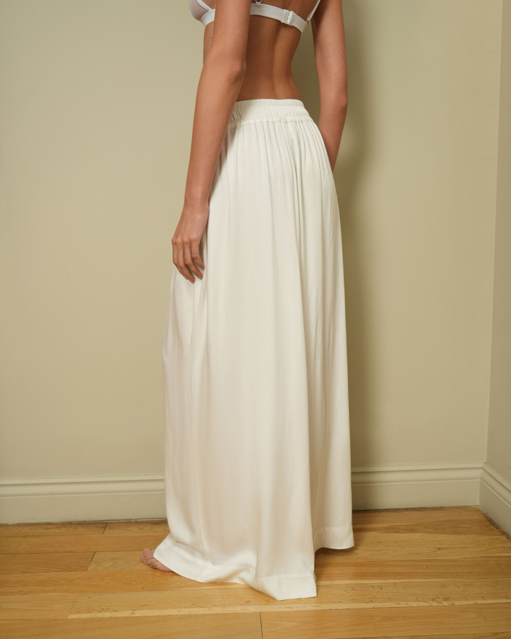 Брюки молочные женские