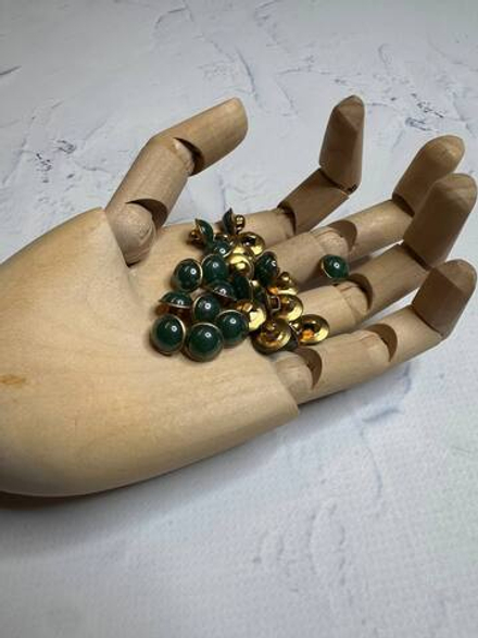 Пуговица металлическая со сквозным проколом (пластик/металл, Елово-зеленый/золотой металлический ободок, 11)