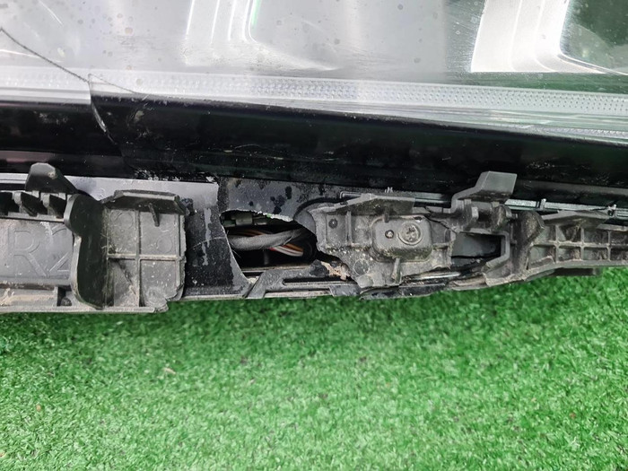 Битая Фара правая Kia K5 (2019-2023) LED