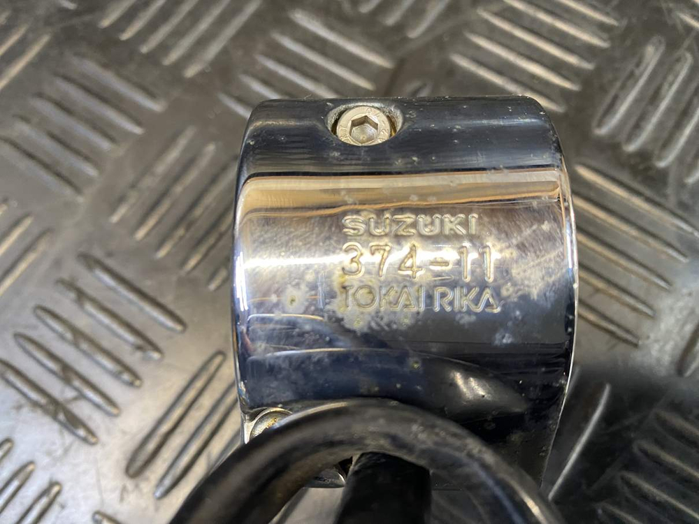 Пульт левый Suzuki Intruder VS750 VR51A