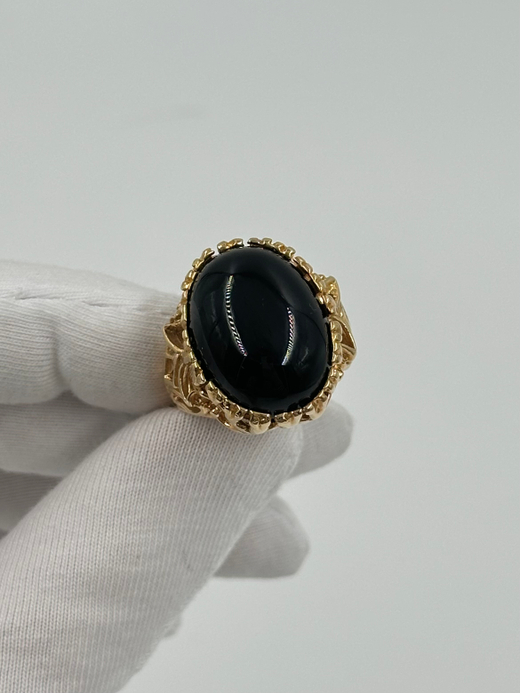 Кольцо с черным кабошоном