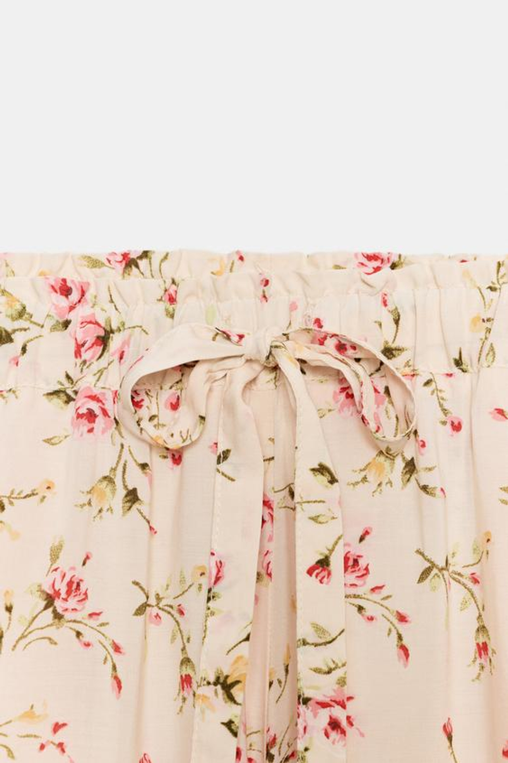 ZARA ШОРТЫ С ЦВЕТОЧНЫМ ПРИНТОМ И КРУЖЕВОМ, С ПРИНТОМ