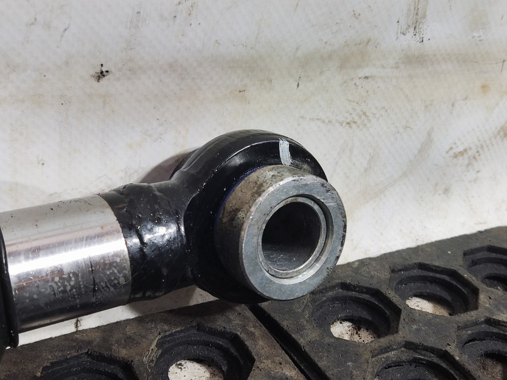 Цилиндр подъема кабины 2023г