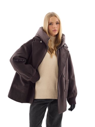 Винное двубортное пальто с манишкой