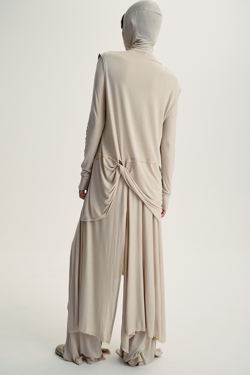 Баска на завязках бежевая