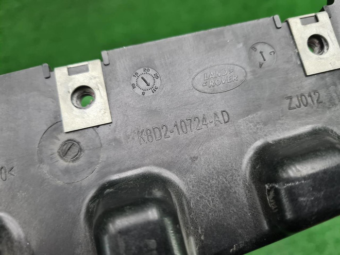 Кронштейн площадки АКБ LR Discovery Sport (19-нв)