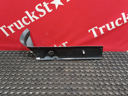 Накладка стойки лобового стекла левая