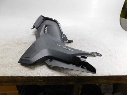 Пластик боковой левый Honda NC700 NC750 83701-MGS-D300.
