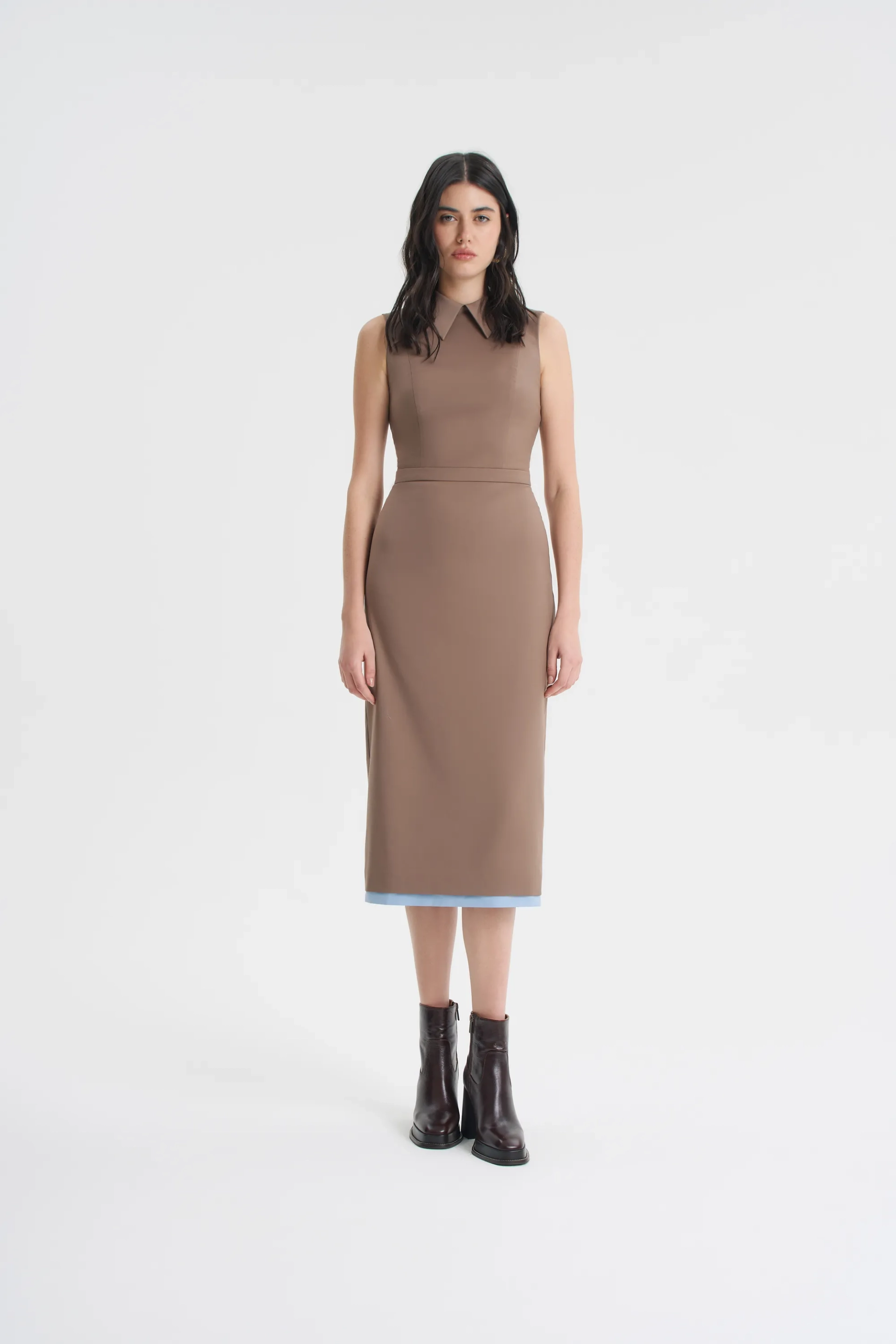 Платье-футляр со вставкой