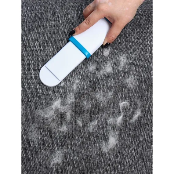 Щётка для удаления шерсти и волос с одежды и мебели, 13,5×6×3 см, цвет синий