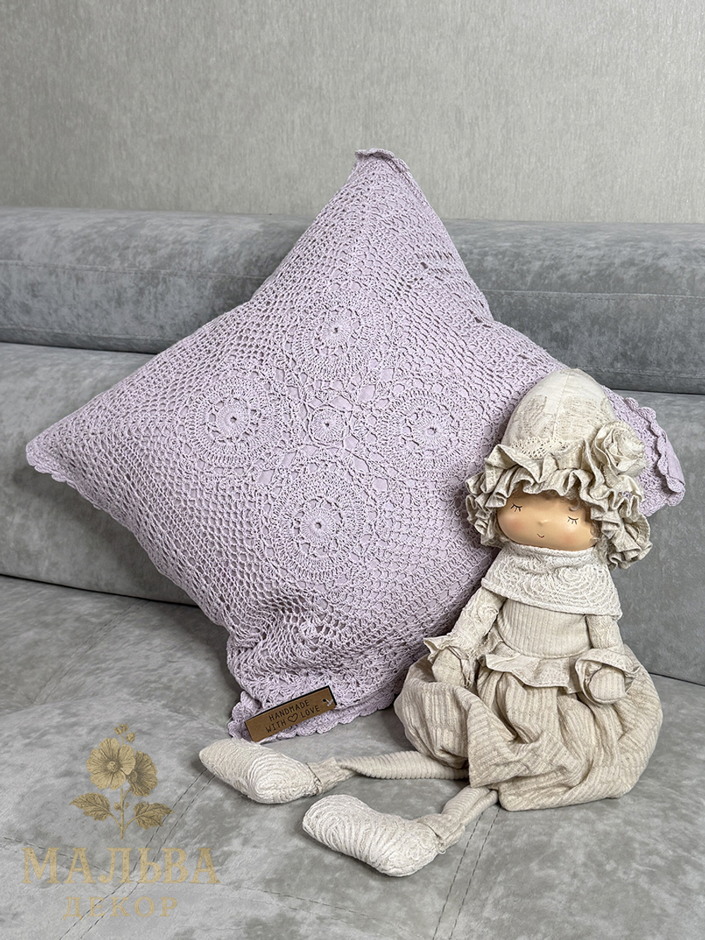 Подушка декоративная "Кружево" розовая 45x45x10см от J-LINE