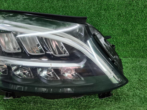 Фара правая Mercedes C w205 (2018-2023) LED