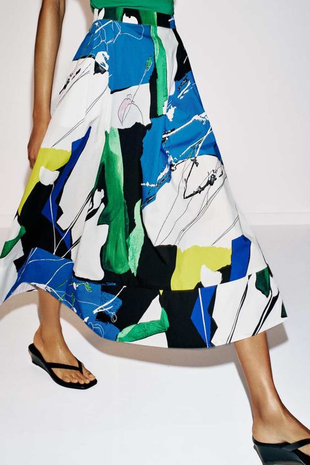 ZARA ЮБКА МИДИ С ПРИНТОМ И СКЛАДКАМИ, РАЗНОЦВЕТНЫЙ