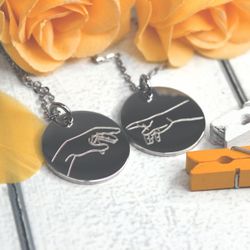 Парные кулоны для двоих с гравировкой на заказ